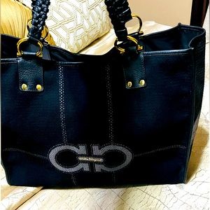 AUTHENTIC SALVATORE FERRAGAMO GANCINI LARGE LOGO SHOPPER TOTE